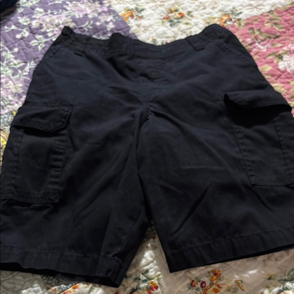 Black Cargo Shorts with Relaxed Fit and Elastic Waistband